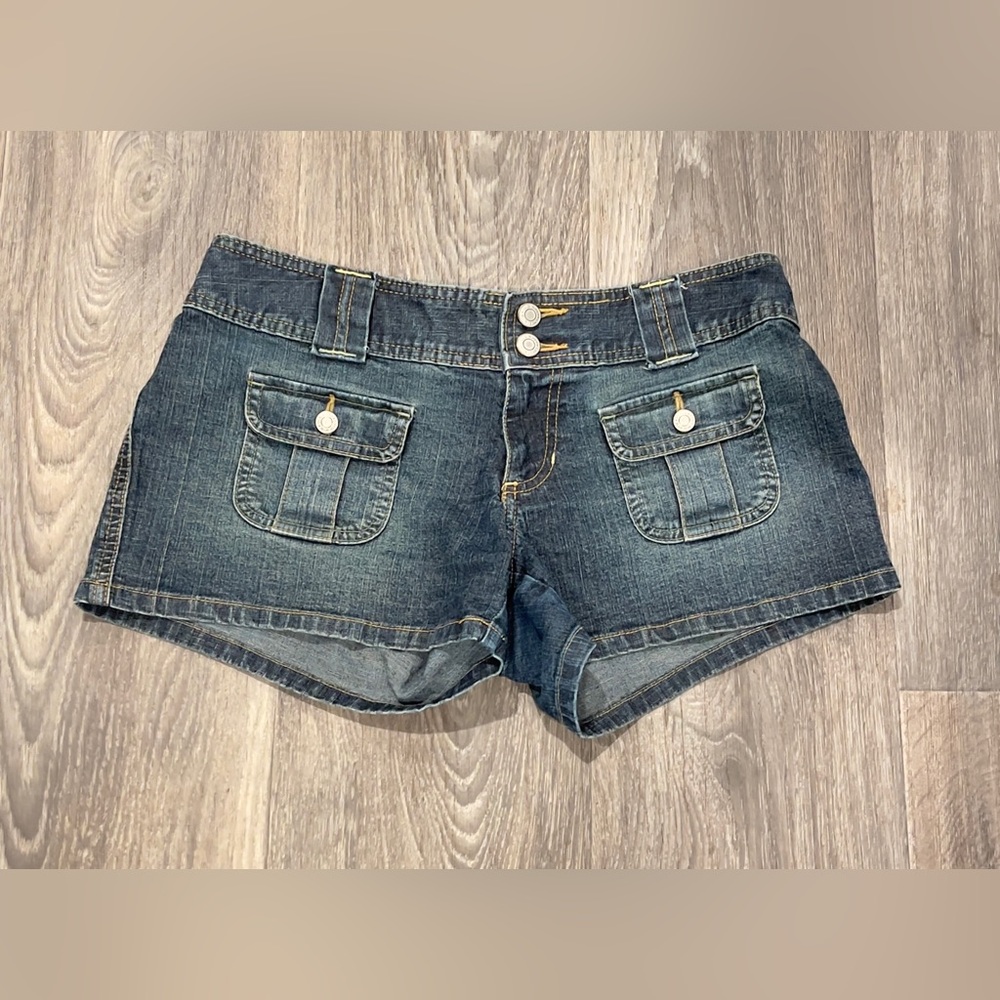 Old Navy Ultra Low Waist Jean Shorts. Size 4